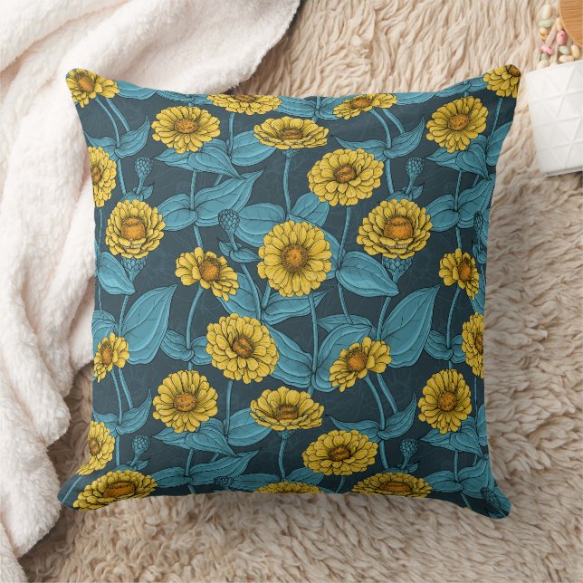 Coussin Zinnias jaune sur bleu foncé (Couverture)