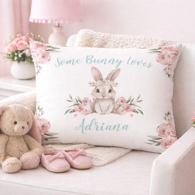 Coussins Décoratifs Bébé Lapin Un Lapin T'Aime (Baby Bunny Blush Pink Floral Nursery Accent Pillow)