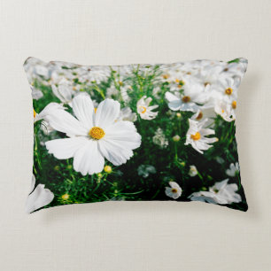 Coussins Décoratifs Belle fleurs de cosmos blanc fleurissant dans la g