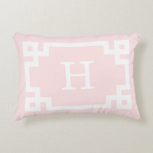 Coussins Décoratifs Cadre grec rose clair #2 Monogramme initial