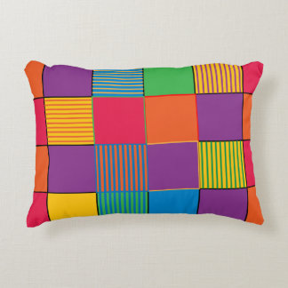 Coussins Décoratifs Carrés et rayures aux couleurs vives