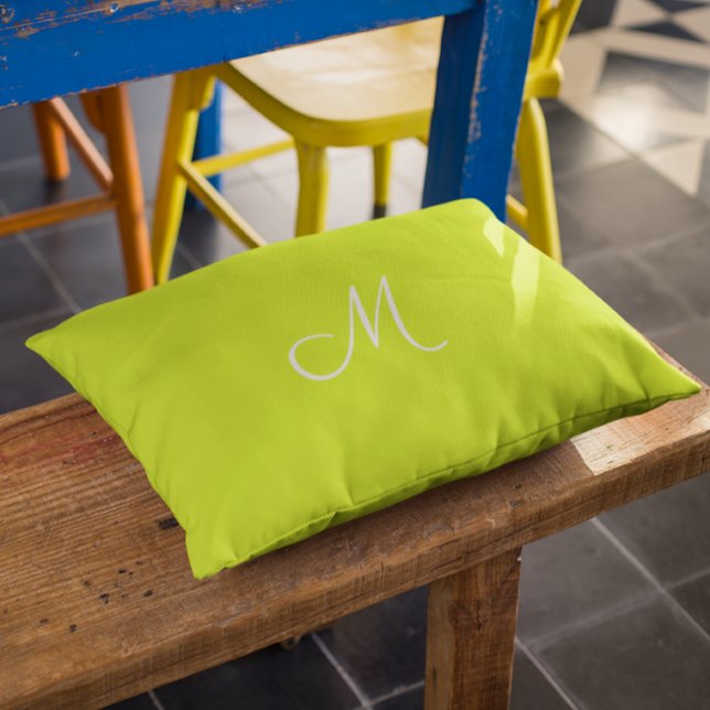 Coussins Décoratifs Chartreuse jaune - monogrammed (Créateur téléchargé)