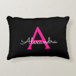 Coussins Décoratifs Chaud rose noir Script Girl Nom du monogramme<br><div class="desc">Nom et Coussin initial du monogramme noir et rose chaud. La coussin fait le cadeau parfait pour 16 ans,  mariage,  douche nuptiale,  baby shower ou bachelorette pour quelqu'un décorant sa chambre en or rose.</div>