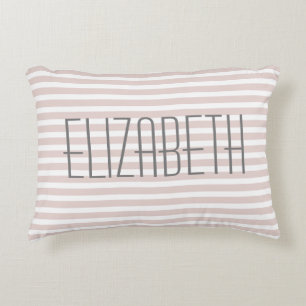Coussins Décoratifs Citation de nom personnalisé rose pâle élégant