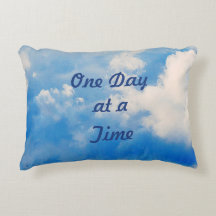 Coussin-Azure Avec Nuages Blancs