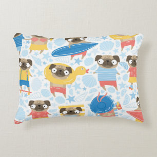 Coussins Décoratifs De mignons carlins en vacances. motif avec carlin
