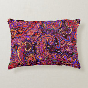 Coussins Décoratifs Dessin intricé de Paisley en rouge riche et violet