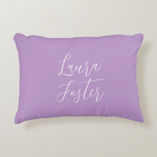 Coussins Décoratifs Écriture manuscrite Nom élégant Lilac & couleur ro