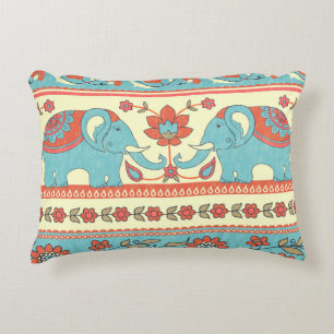 Coussins Décoratifs Eléphants, fleurs, motif ethnique rayé