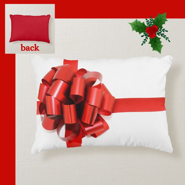 Coussins Décoratifs Festin Elegant Red Christmas Bow sur le Glam blanc (A festive red bow pillow to adorn your home at the holidays!)