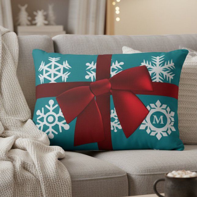 Coussins Décoratifs Feu de neige turquoise Monogramme Fête de Noël de  (This personalized pillow adds a touch of elegant charm and warmth to any space.)