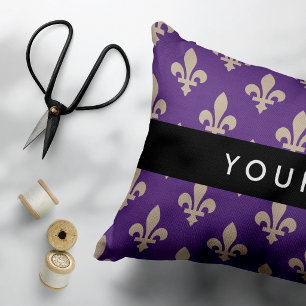 Coussins Décoratifs Fleur de Lis, Beige sur Violet, Royal, Votre Nom