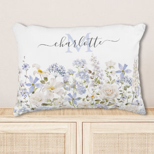 Coussins Décoratifs Fleurs Florales Bleues Aquarelle Monogramme Élégan