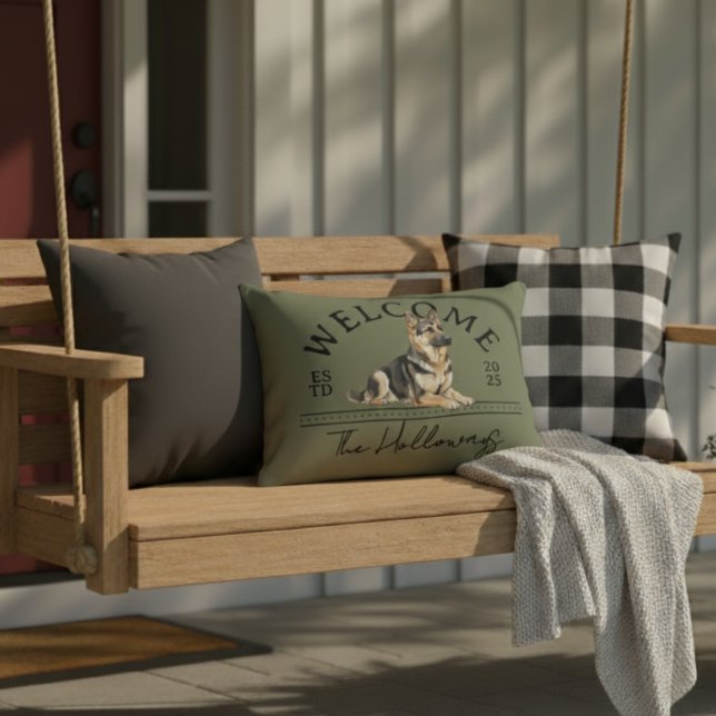 Coussins Décoratifs German Shepherd Nom de famille personnalisé Bienve (Welcome guest to your home with this German Shepherd Custom Family Name Welcome Throw Pillow!)