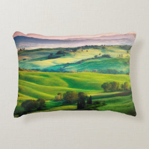 Coussins Décoratifs Gorgeous greens in the landscape and with light pa