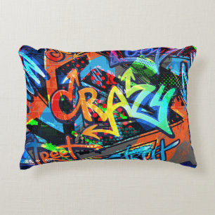 Coussins Décoratifs Graffiti lumineux, design graphique urbain.