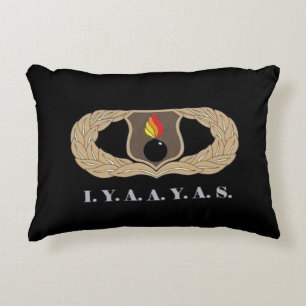 COUSSINS DÉCORATIFS I.Y.A.A.Y.A.S.
