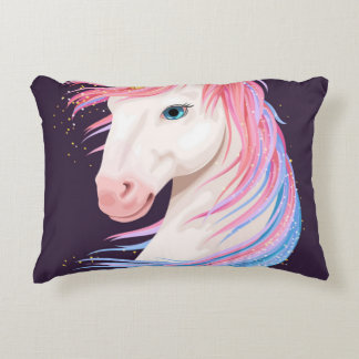 Coussins Décoratifs Illustration vintage de la licorne mignonne avec o