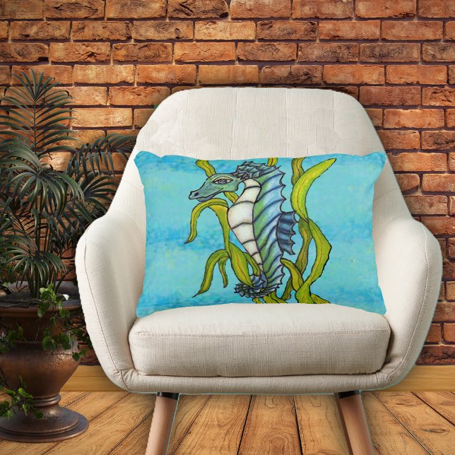 Coussins Décoratifs Imaginaire Blue Sea Dragon Seahorse Seaweed (Fantasy aqua blue seahorse white stomach in green seaweed on blue home decor pillow.)