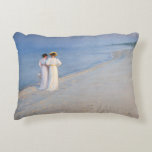 Coussins Décoratifs Kroyer - Soirée d'été sur Skagen Beach<br><div class="desc">Soirée d'été à Skagen Southern Beach avec Anna Ancher et Marie Kroyer - Peder Severin Kroyer,  1893</div>