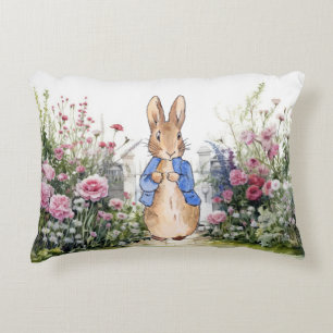 Coussins Décoratifs Lapin classique dans son jardin