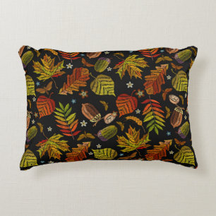 Coussins Décoratifs L'art de la broderie. L'automne motif sans couture