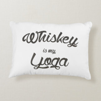 Coussins Décoratifs Le whiskey est mon yoga