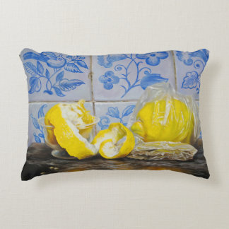 Coussins Décoratifs Lemons and Azulejos — Classic Blue & Yellow Still
