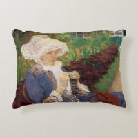 Lydia faisant du crochet dans le jardin à Marly, M