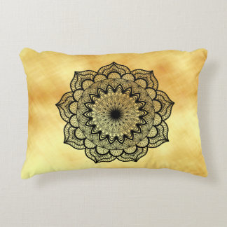 Coussins Décoratifs Mandala noir sur fond or doux