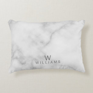 Coussins Décoratifs Marbre blanc avec monogramme et nom personnalisés