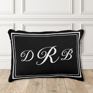 Coussins Décoratifs Monogramme personnalisé de calligraphie initiale c