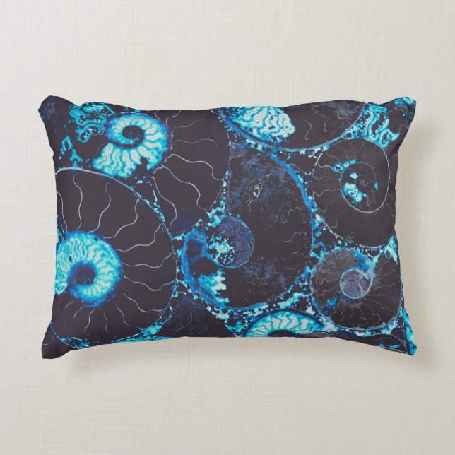 Coussins Décoratifs Motif de coque Nautilus noir bleu, géométrie effra (Devant)