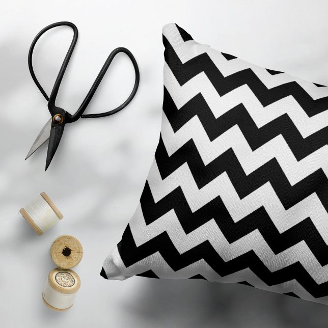 Coussins Décoratifs Motif Zigzag noir et blanc, Motif Chevron (Créateur téléchargé)
