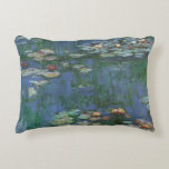 Coussins Décoratifs Nénuphars de Claude Monet, Fleurs Vintages<br><div class="desc">Nénuphar (1916) par Claude Monet. Water Lilies est un impressionisme vintage de peinture florale d'art. Jardin fleuri de la saison de printemps de Monet à Giverny, France. Ce paysage est l'une des nombreuses variations de peintures de nénuphars que Monet peint par son étang. À propos de l'artiste : Claude Monet...</div>