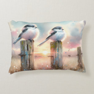 Coussins Décoratifs Oiseaux à l'aquarelle pastel sur une clôture au co