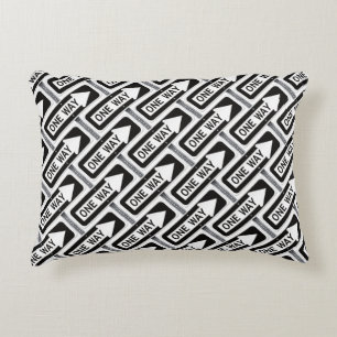 Coussins Décoratifs Panneau de rue noir et blanc à sens unique
