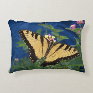 Coussins Décoratifs Papillon swallowtail jaune et noir sur un