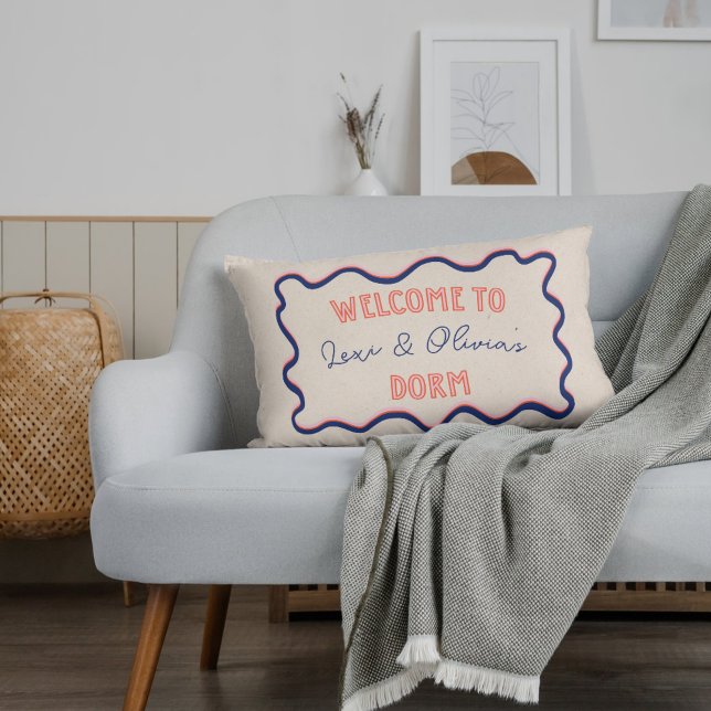 Coussins Décoratifs Personnalisé Tendance rose main dessinée colocatai (Accent your dorm with this trendy, custom roommate pillow!)