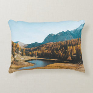 COUSSINS DÉCORATIFS PINS PRÈS DU LAC