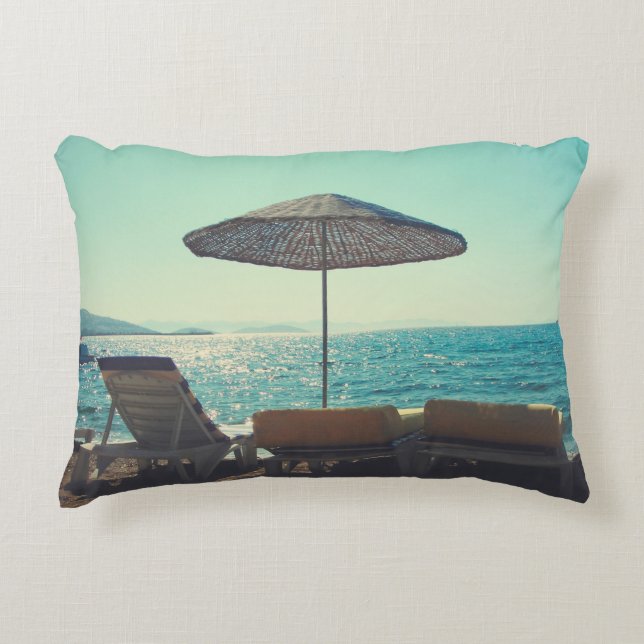 Coussins Décoratifs Plage de sable l'après-midi ensoleillée, avec para (Devant)