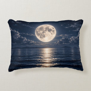 Coussins Décoratifs Pleine lune argentée au-dessus de l'océan