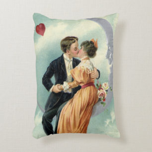 Coussins Décoratifs Saint-Valentin victorien vintage Baiser sur la Lun