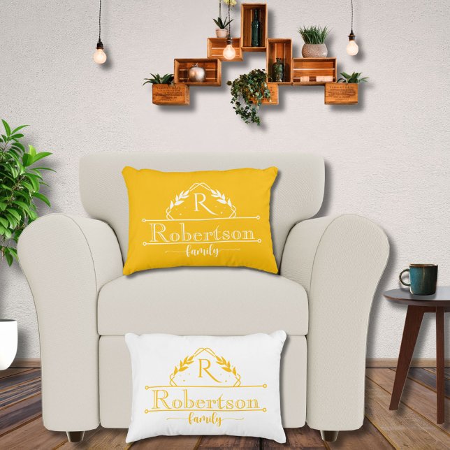 Coussins Décoratifs Split Monogram Family Name Yellow Orange Frame (Créateur téléchargé)