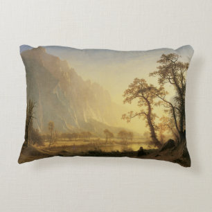 Coussins Décoratifs Sunrise, Vallée de Yosemite par Albert Bierstadt
