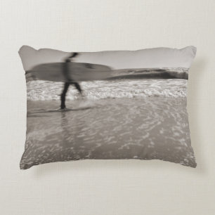Coussins Décoratifs Surfer par Shirley Taylor