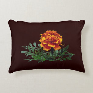 Coussins Décoratifs Un Marigold orange avec pourboires jaunes