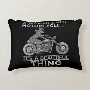 Coussins Décoratifs Une Femme Et Son Cadeau D'Art Moto Pour Les Vélos
