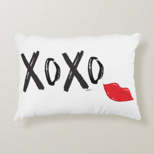 Coussins Décoratifs XoXo-Hugs-Kisses-with-Red-Lips
