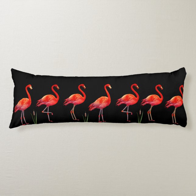 Coussins Longs Beaux flamants roses sur fond noir (Devant)